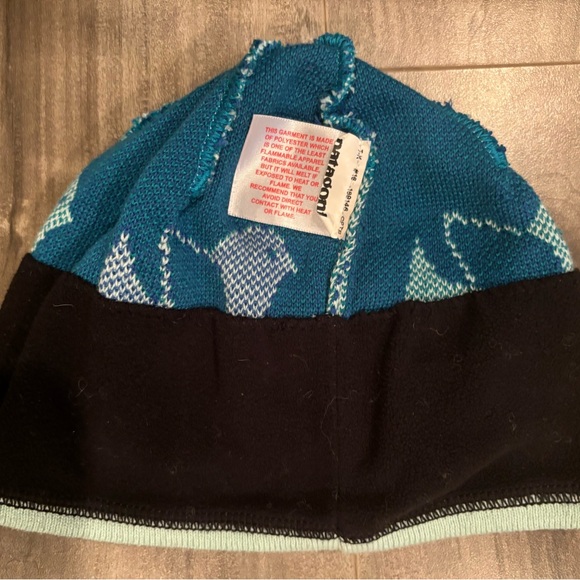 Patagonia Bird Patterned Children’s Beanie Hat - Picture 4 of 6